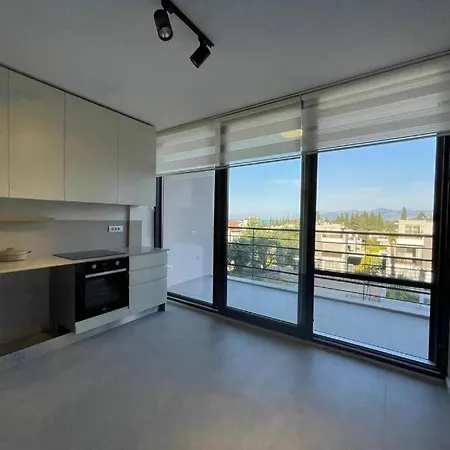 Urloft Cesmealti Apartment